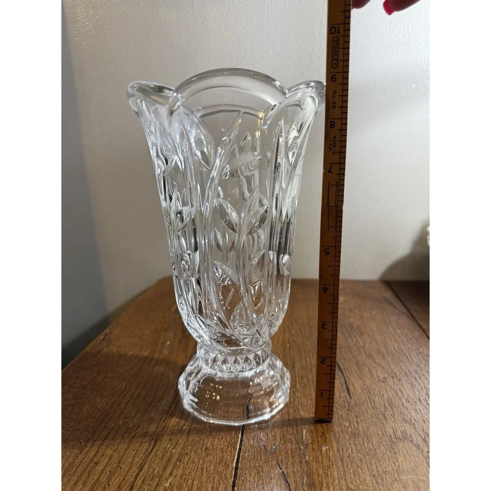 Vintage Oasis Crystal Vase With Pedestal Base